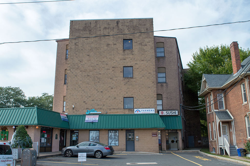 30 South Doughty
